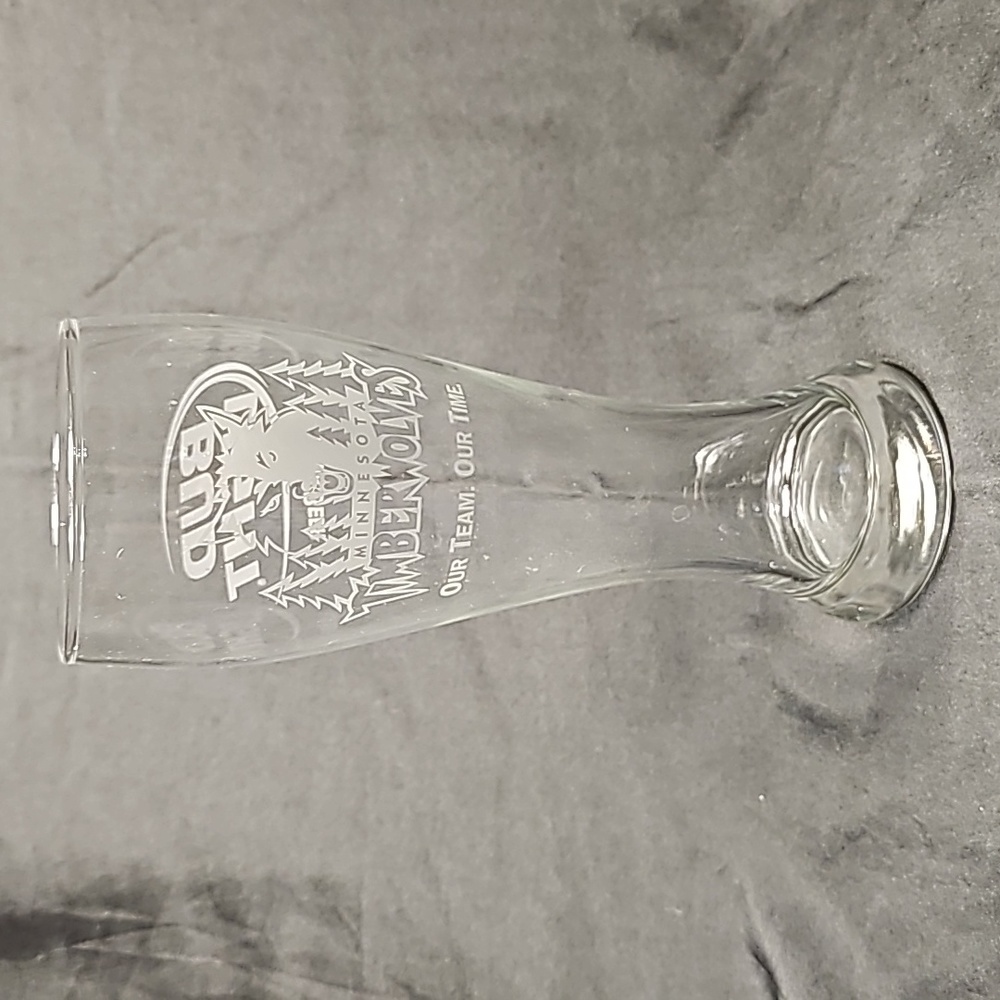 Vintage Minnesota Timberwolves Bud Light Beer 9” Pint Glass Mugs NBA